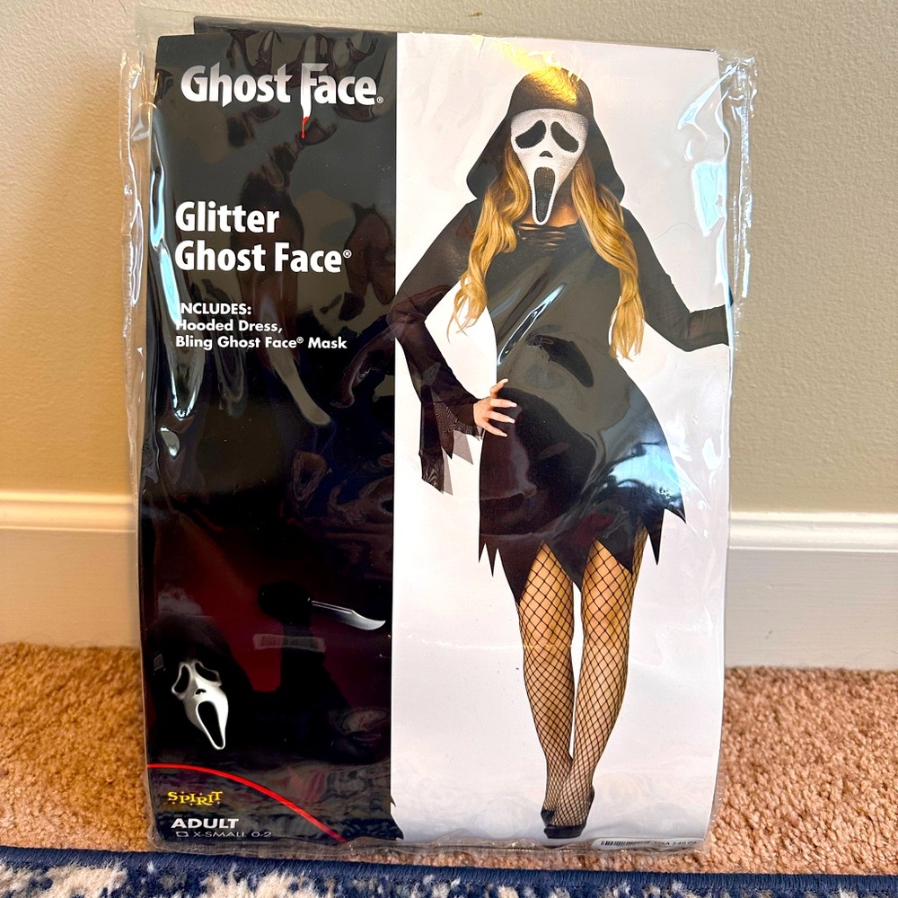 Spirit Halloween - Scream Glitter Ghost Face Costume